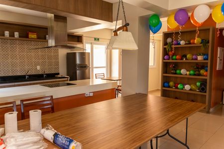 Apartamento para alugar com 48m², 2 quartos e 1 vagaÁrea comum - Salão de festas