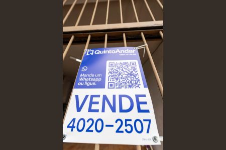 Casa à venda com 145m², 3 quartos e sem vaga Casa à venda com 145m², 3 quartos e sem vagaFachada