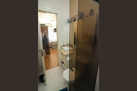 Casa à venda com 280m², 3 quartos e 3 vagasBanheiro da Suíte 2