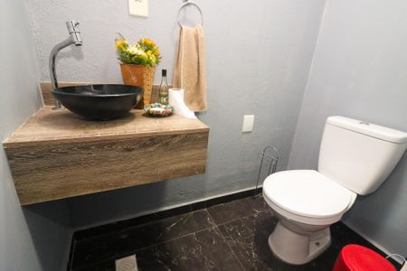 Casa à venda com 280m², 3 quartos e 3 vagasLavabo 2