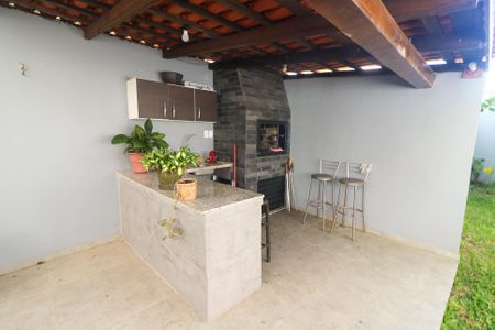 Casa à venda com 280m², 3 quartos e 3 vagasVaranda