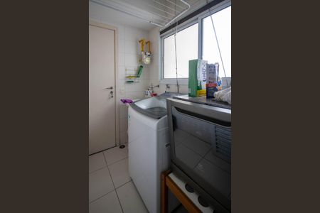 Apartamento à venda com 120m², 3 quartos e 2 vagas Apartamento à venda com 120m², 3 quartos e 2 vagasÁrea de Serviço