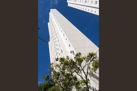 Apartamento à venda com 120m², 3 quartos e 2 vagas Apartamento à venda com 120m², 3 quartos e 2 vagasFachada