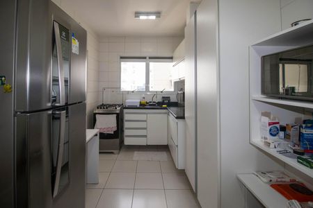 Apartamento à venda com 120m², 3 quartos e 2 vagas Apartamento à venda com 120m², 3 quartos e 2 vagasCozinha