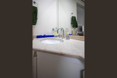 Apartamento à venda com 120m², 3 quartos e 2 vagas Apartamento à venda com 120m², 3 quartos e 2 vagasBanheiro