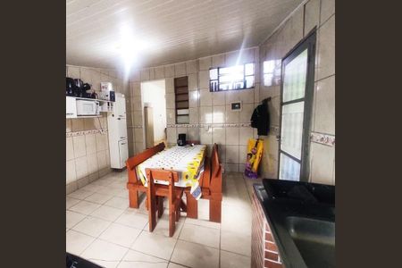 Cozinha de casa à venda com 2 quartos, 129m² em Jardim Carvalho, Porto Alegre
