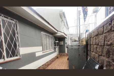 Área Externa  de casa à venda com 2 quartos, 129m² em Jardim Carvalho, Porto Alegre