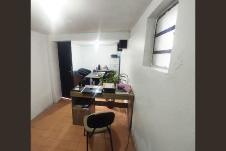 Quarto 2 de casa à venda com 2 quartos, 129m² em Jardim Carvalho, Porto Alegre