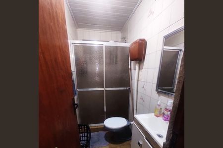 Banheiro de casa à venda com 2 quartos, 129m² em Jardim Carvalho, Porto Alegre