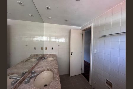 Casa de condomínio à venda com 460m², 5 quartos e 2 vagasSuite 2 - Banheiro