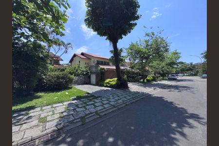 Casa de condomínio à venda com 460m², 5 quartos e 2 vagasFachada