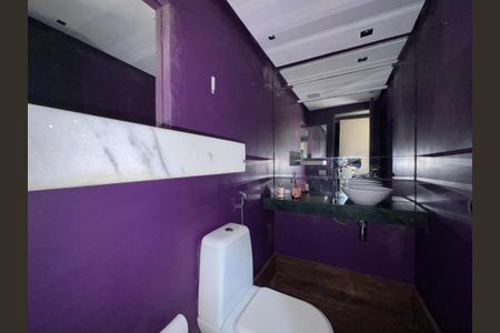 Casa de condomínio à venda com 460m², 5 quartos e 2 vagasSuite 3 - Lavabo