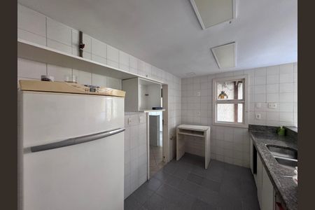 Casa de condomínio à venda com 460m², 5 quartos e 2 vagasCozinha