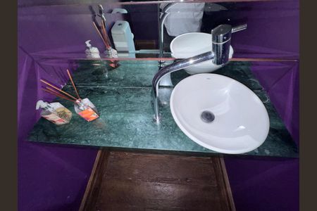 Casa de condomínio à venda com 460m², 5 quartos e 2 vagasSuite 3 - Lavabo