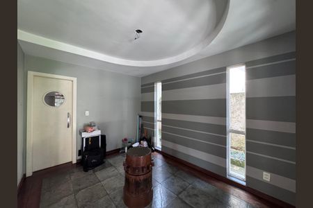 Casa de condomínio à venda com 460m², 5 quartos e 2 vagasSala