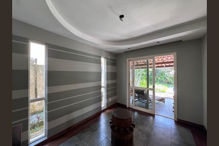 Casa de condomínio à venda com 460m², 5 quartos e 2 vagasSala