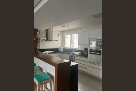 Apartamento à venda com 128m², 3 quartos e 2 vagasFoto 03