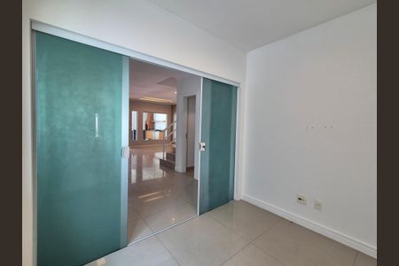 Casa de Condomínio para alugar com 5 quartos, 300m² em Recreio dos Bandeirantes, Rio de Janeiro