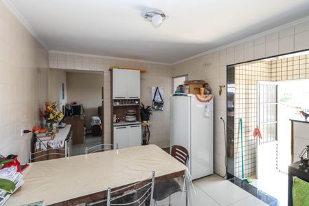 Casa à venda com 120m², 5 quartos e 2 vagas Casa à venda com 120m², 5 quartos e 2 vagasCozinha 2