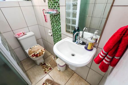 Casa à venda com 120m², 5 quartos e 2 vagas Casa à venda com 120m², 5 quartos e 2 vagasBanheiro 1