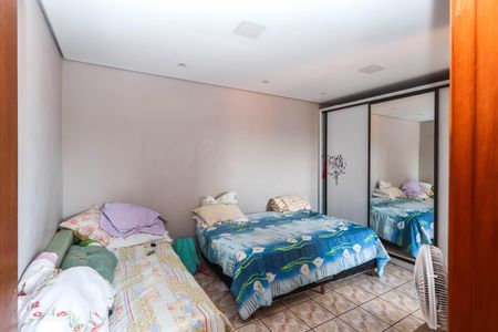 Casa à venda com 120m², 5 quartos e 2 vagas Casa à venda com 120m², 5 quartos e 2 vagasQuarto 4