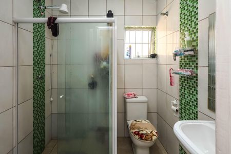 Casa à venda com 120m², 5 quartos e 2 vagas Casa à venda com 120m², 5 quartos e 2 vagasBanheiro 1