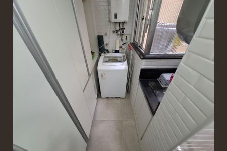 Apartamento à venda com 63m², 2 quartos e 1 vagaCozinha e Área de Serviço 