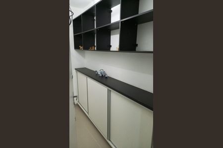 Cozinha de apartamento para alugar com 1 quarto, 38m² em Bela Vista, São Paulo