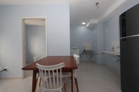 Sala de apartamento para alugar com 2 quartos, 35m² em Fazenda da Juta, São Paulo