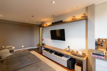 Apartamento à venda com 360m², 4 quartos e 3 vagas Apartamento à venda com 360m², 4 quartos e 3 vagasSala de Tv