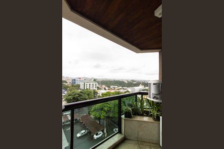 Apartamento à venda com 360m², 4 quartos e 3 vagas Apartamento à venda com 360m², 4 quartos e 3 vagasVaranda da Sala de Tv