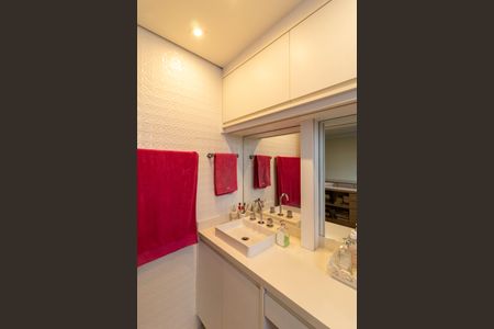 Apartamento à venda com 360m², 4 quartos e 3 vagas Apartamento à venda com 360m², 4 quartos e 3 vagasSuíte 2