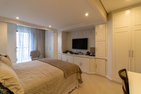 Apartamento à venda com 360m², 4 quartos e 3 vagas Apartamento à venda com 360m², 4 quartos e 3 vagasSuíte 1