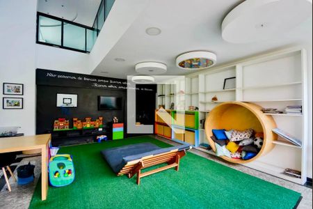 Apartamento à venda com 360m², 4 quartos e 3 vagas Apartamento à venda com 360m², 4 quartos e 3 vagasÁrea Comum - Brinquedoteca