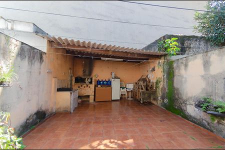 Casa à venda com 86m², 2 quartos e sem vagaQuintal