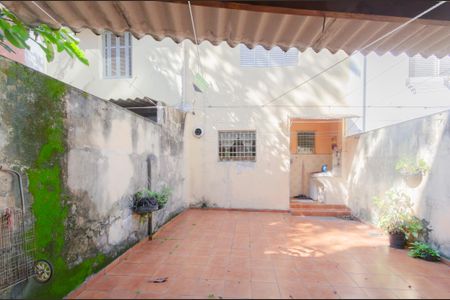 Casa à venda com 86m², 2 quartos e sem vagaQuintal