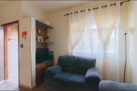 Casa à venda com 86m², 2 quartos e sem vaga Casa à venda com 86m², 2 quartos e sem vagaSala