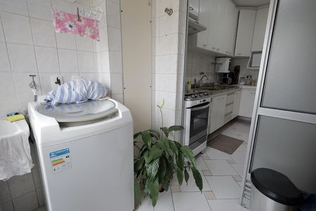 Apartamento à venda com 79m², 3 quartos e 1 vagaÁrea de Serviço