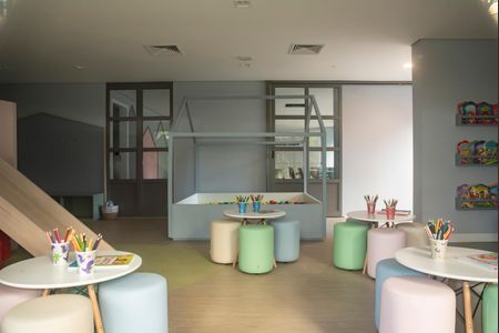 Apartamento para alugar com 40m², 2 quartos e sem vagaÁrea comum - Brinquedoteca