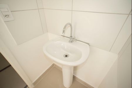 Apartamento à venda com 40m², 2 quartos e sem vaga Apartamento à venda com 40m², 2 quartos e sem vagaBanheiro