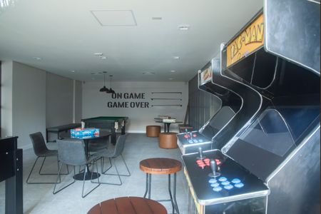 Apartamento para alugar com 40m², 2 quartos e sem vagaÁrea comum - Salão de jogos