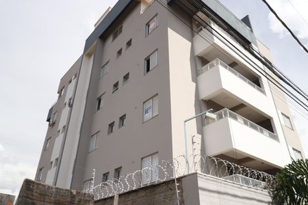 Apartamento para alugar com 63m², 2 quartos e 1 vagaFachada