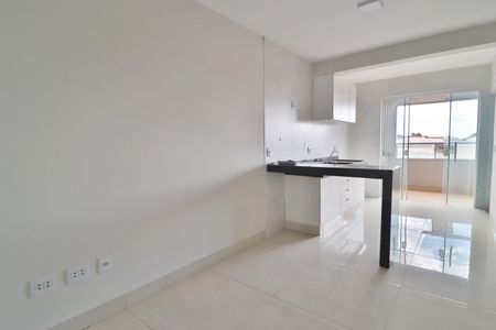 Sala de apartamento para alugar com 2 quartos, 63m² em Brasil, Uberlândia