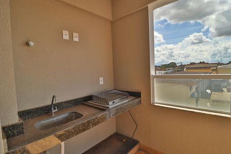 Apartamento para alugar com 63m², 2 quartos e 1 vagaVaranda