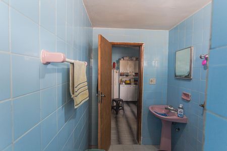 Casa para alugar com 250m², 3 quartos e 2 vagasBanheiro Social