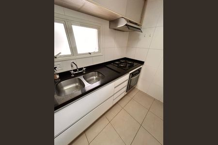 Apartamento para alugar com 122m², 2 quartos e 2 vagas Apartamento para alugar com 122m², 2 quartos e 2 vagasCozinha