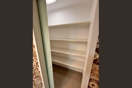 Apartamento para alugar com 122m², 2 quartos e 2 vagas Apartamento para alugar com 122m², 2 quartos e 2 vagasDispensa