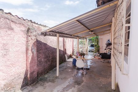 Casa para alugar com 130m², 2 quartos e 1 vagaEntrada