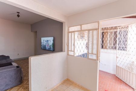 Varanda da Sala de casa para alugar com 2 quartos, 130m² em Nova Floresta, Belo Horizonte