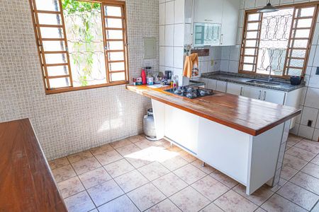 Casa para alugar com 120m², 3 quartos e sem vagaCopa